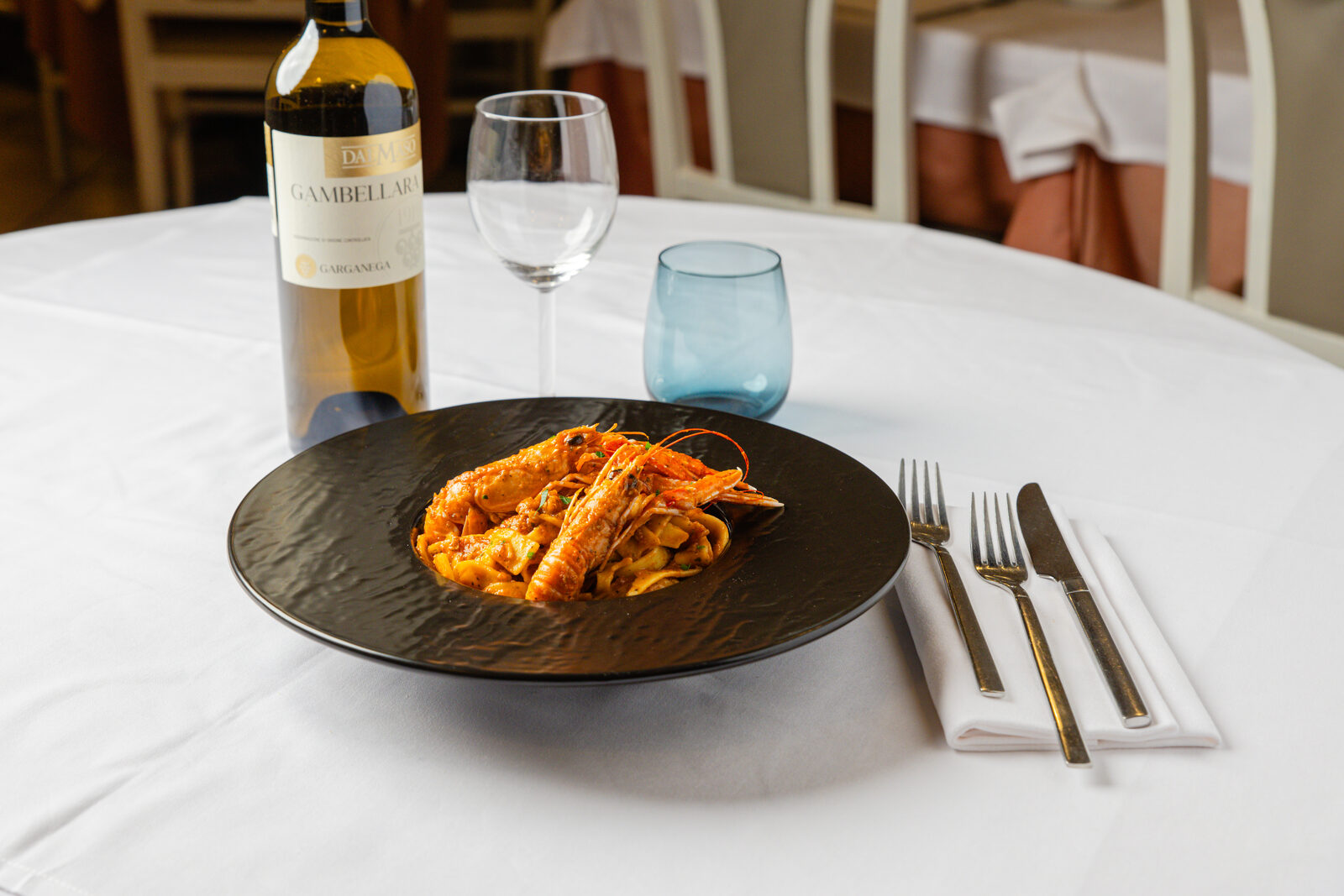 Pappardelle con scampi alla busara
