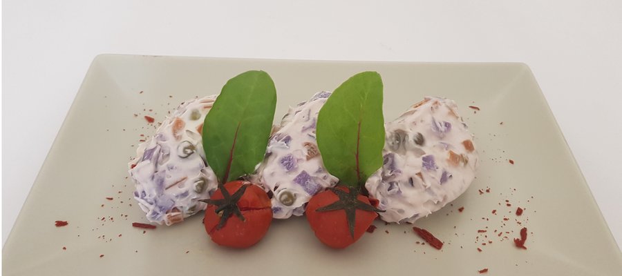 Insalata russa con verdure fresche